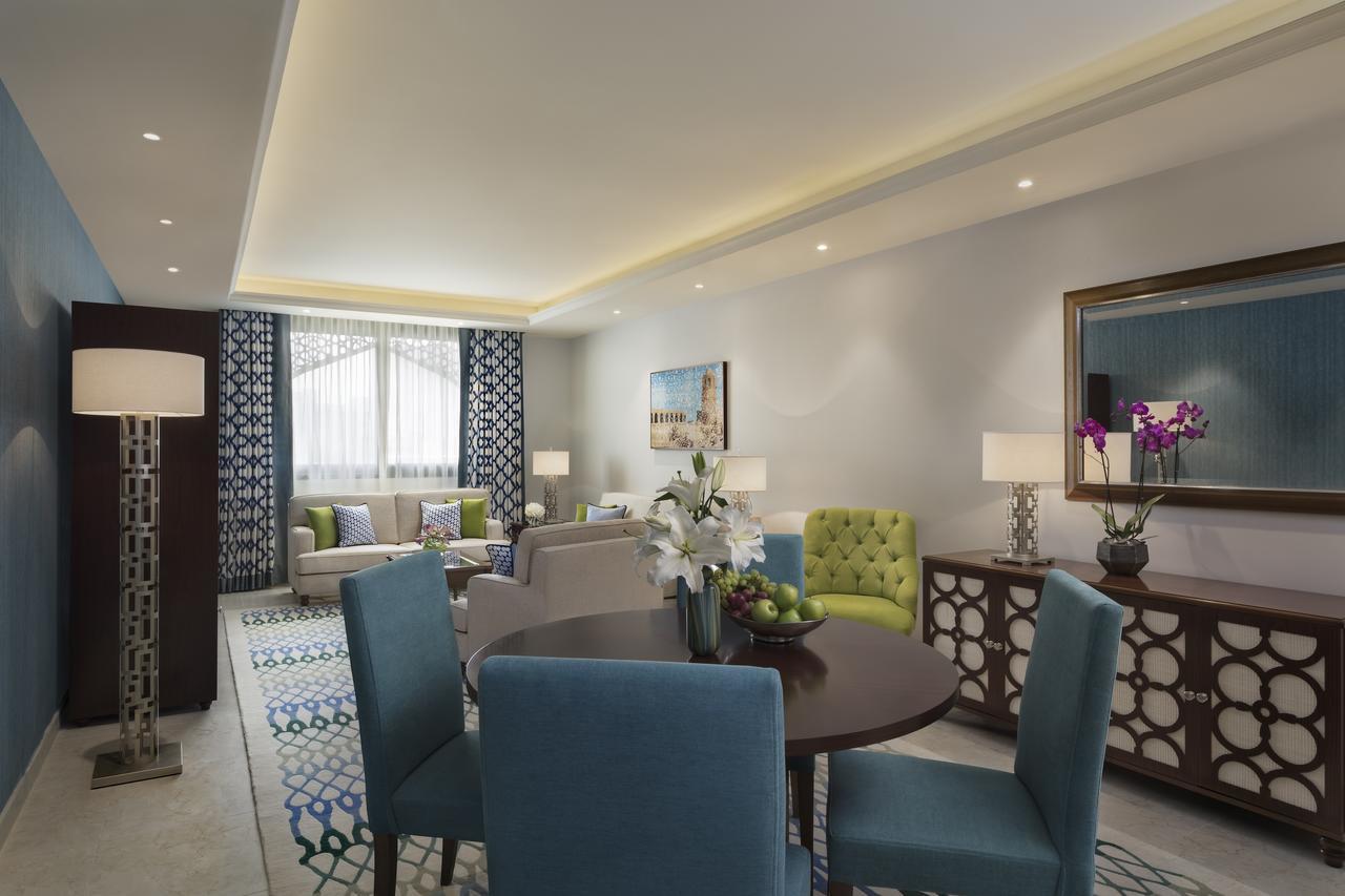 Al Najada Doha Hotel Apartments By Oaks Esterno foto