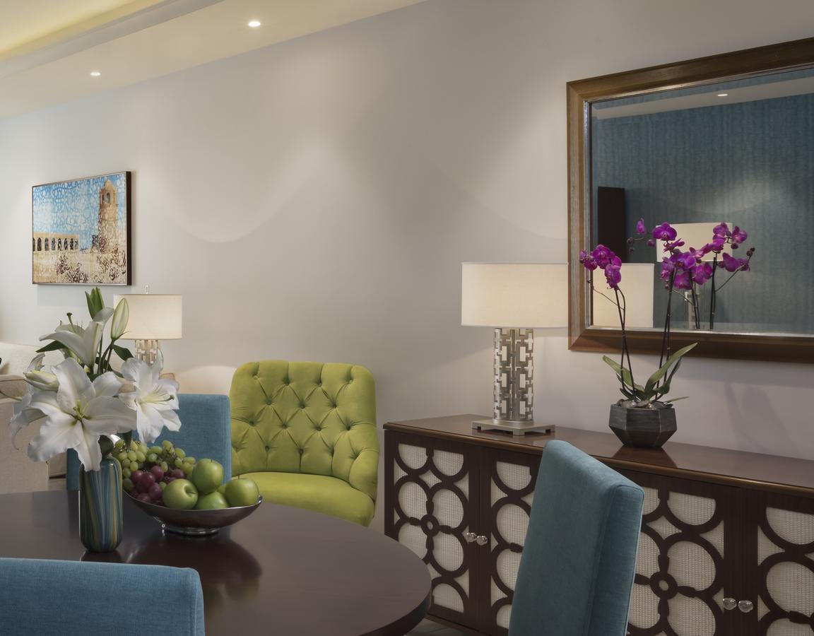 Al Najada Doha Hotel Apartments By Oaks Esterno foto